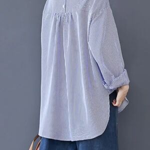 CLEARANCE NWT Blue And White Striped Button Up Shirt